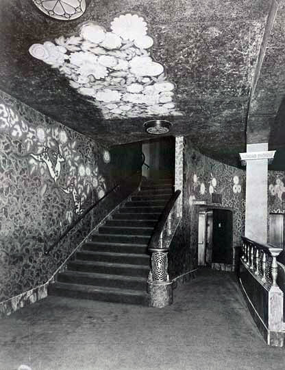 ZiegfeldTheatreDeco04