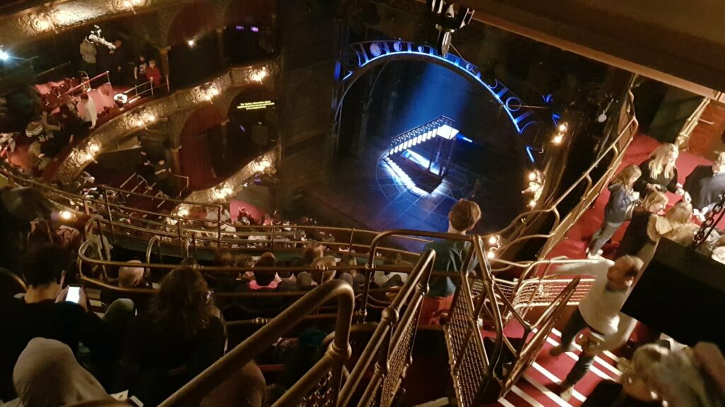 6733792e6c68932e672j