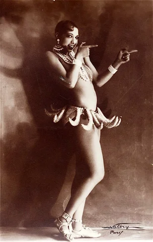 Joséphine Baker dans la revue «La Folie du Jour» Joséphine Baker dans «La Folie du Jour»