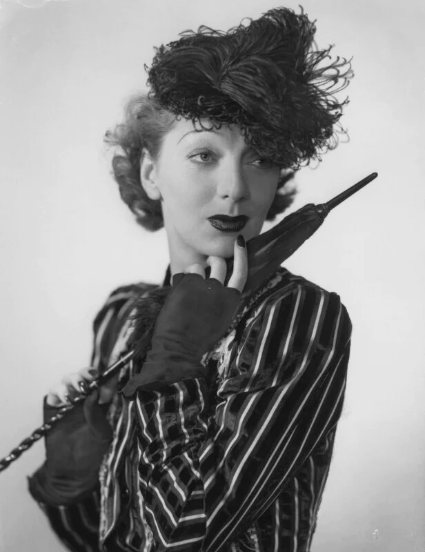 Gertrude Lawrence dans
Pygmalion (1945)