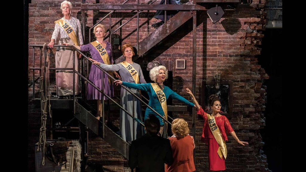FOLLIES-Josephine-Barstow-Gemma-Page-Janie-Dee-Geraldine-Fitzgerald-Tracie-Bennett-National-Theatre-2017-Photo-Johan-Persson-scaled