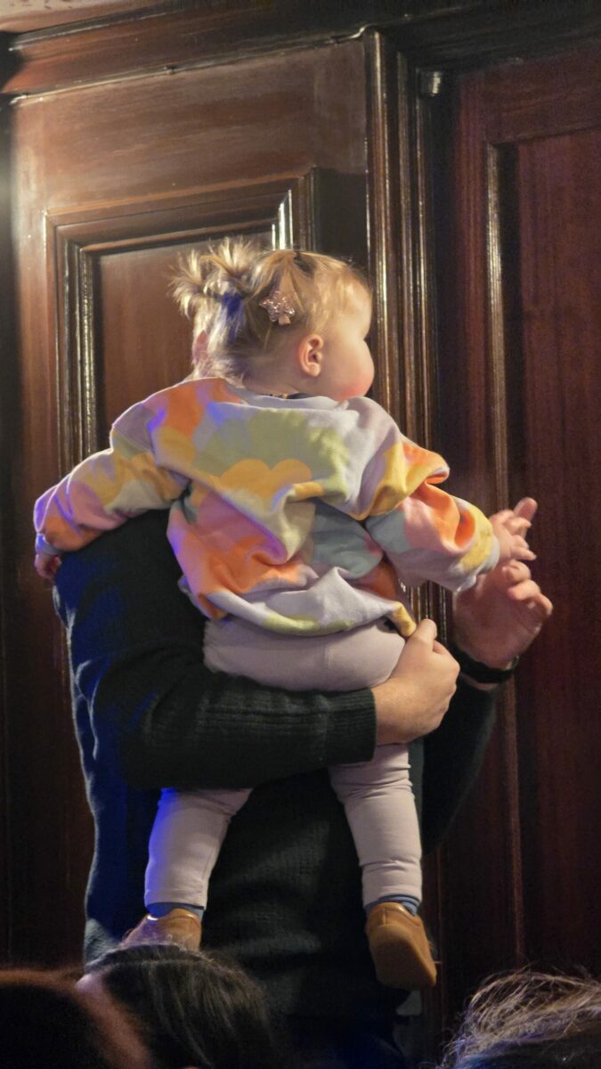 👶 "Smartest Giant in Town" (St Martin's Theatre) 20241229 105739