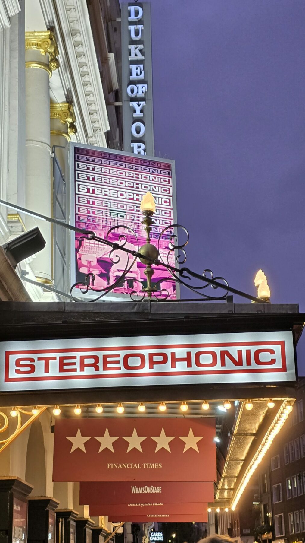 🎶 "Stereophonic" (Duke of York's Theatre) 20251015 182354