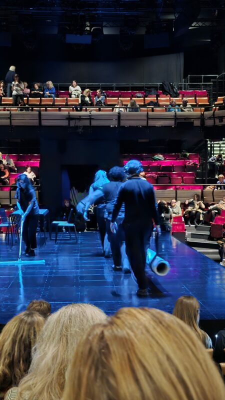 🎭 "The Lady from the Sea" (Bridge Theatre) 20251017 204656