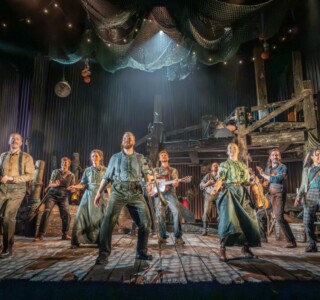 🎶 "Curious Case Of Benjamin Button" (Ambassadors Theatre) 6777cdd6c0f17b49250j