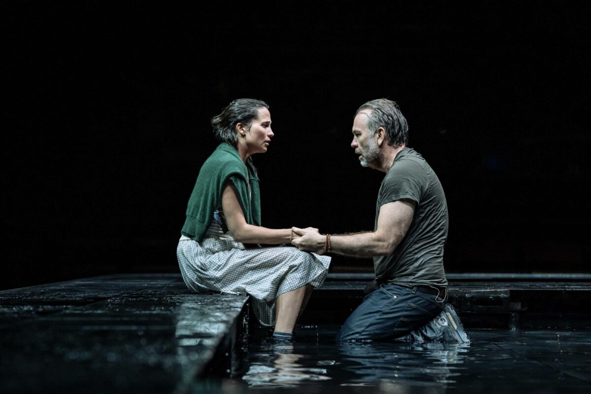 🎭 "The Lady from the Sea" (Bridge Theatre) lftsea2025jp 04477 alicia vikander brendan cowell scaled