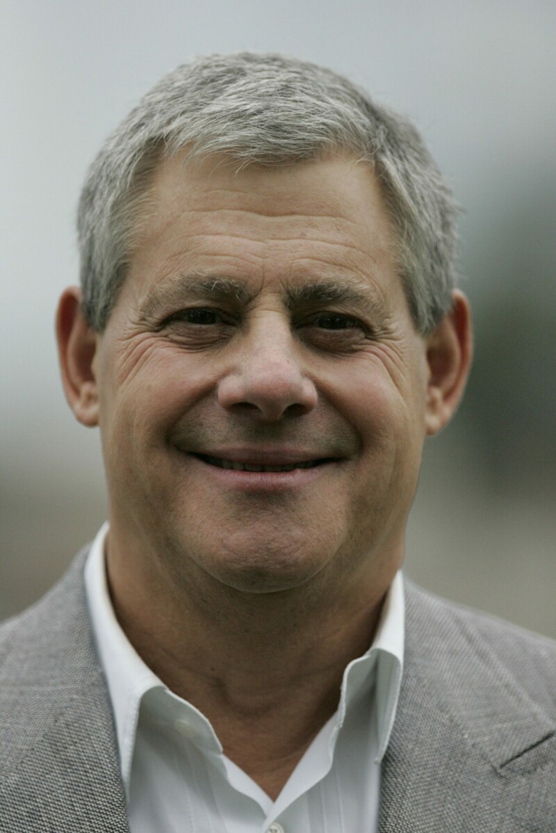 Cameron Mackinstosh
en 2011 Cameron Mackinstosh en 2011