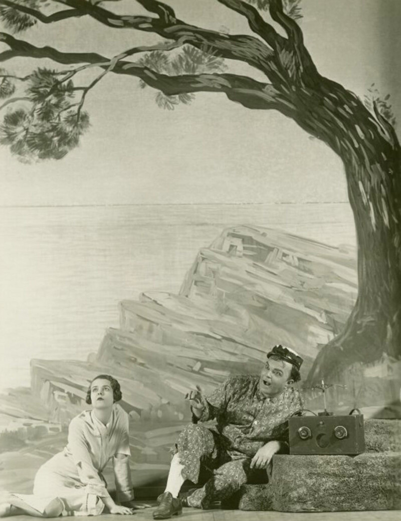 Betty Starbuck (Betty Boyd) et Victor Moore (Skippy Dugan) dans «Heads Up!» - Alvin Theatre - 1929 Betty Starbuck (Betty Boyd) et Victor Moore (Skippy Dugan)