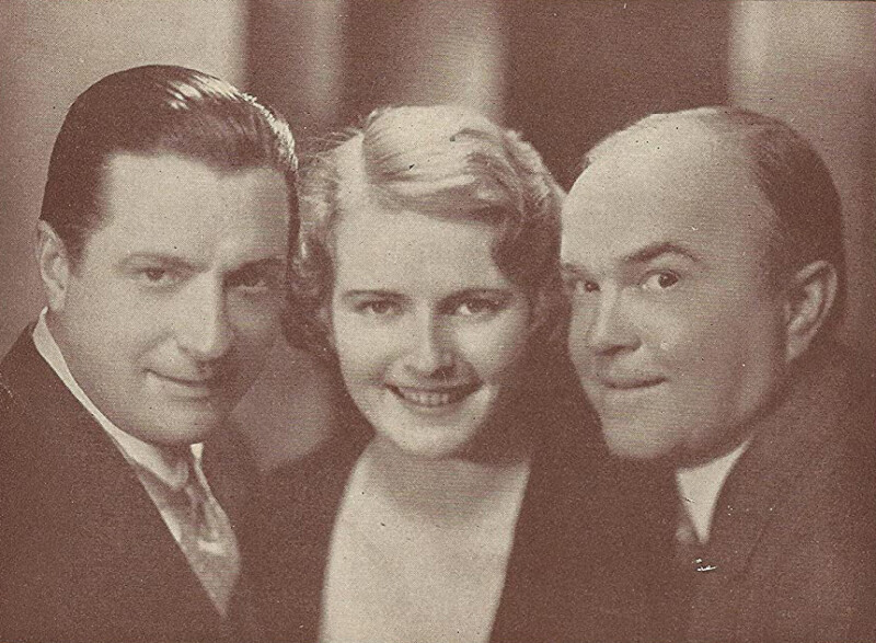 William Gaxton (John P. Wintergreen), Lois Moran (Mary Tyrner) et Victor Moore (Alexander Throttlebottom) dans «Of Thee I Sing» - Broadway 1931 «Of Thee I Sing» - Broadway 1931