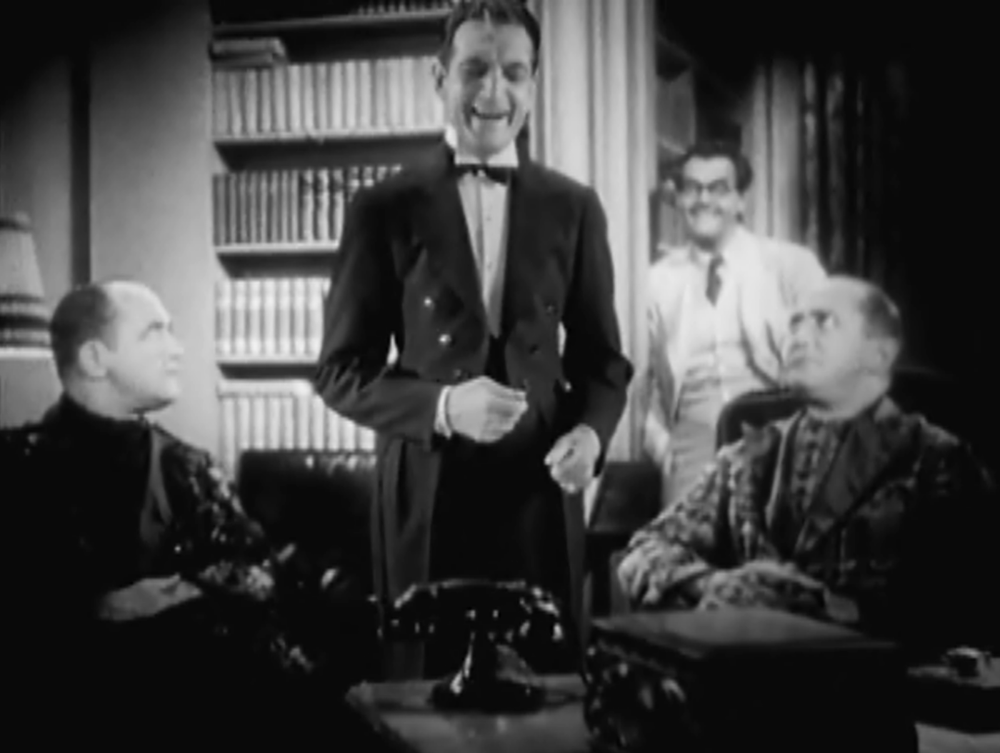 La rétroprojection et les écrans partagés utilisés pour faire apparaître deux Cohan sur le même écran dans «The Phantom President» «The Phantom President»