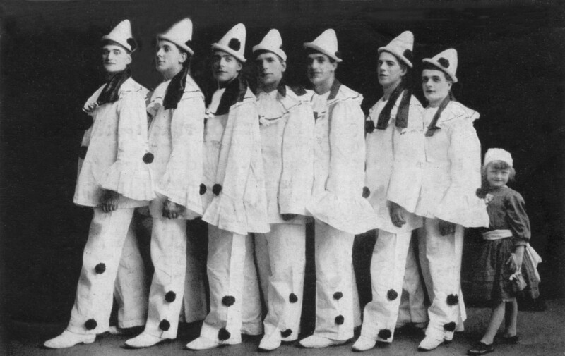 Tom Carrick's Popular Pierrots Tom Carrick's Popular Pierrots